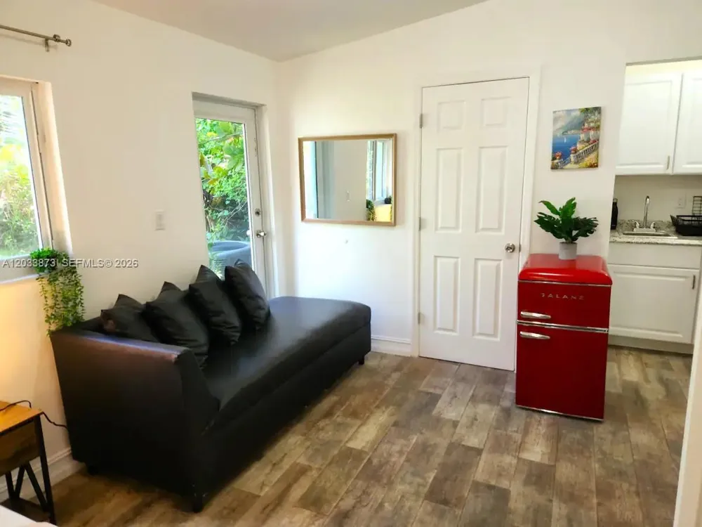 11 NW 47th Ter Miami, FL 33127