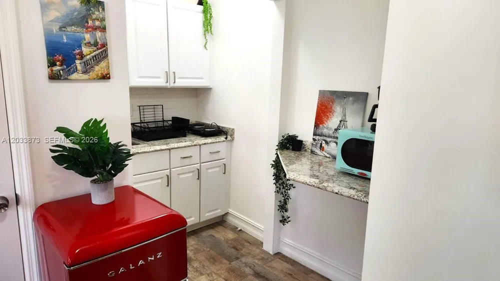 11 NW 47th Ter Miami, FL 33127