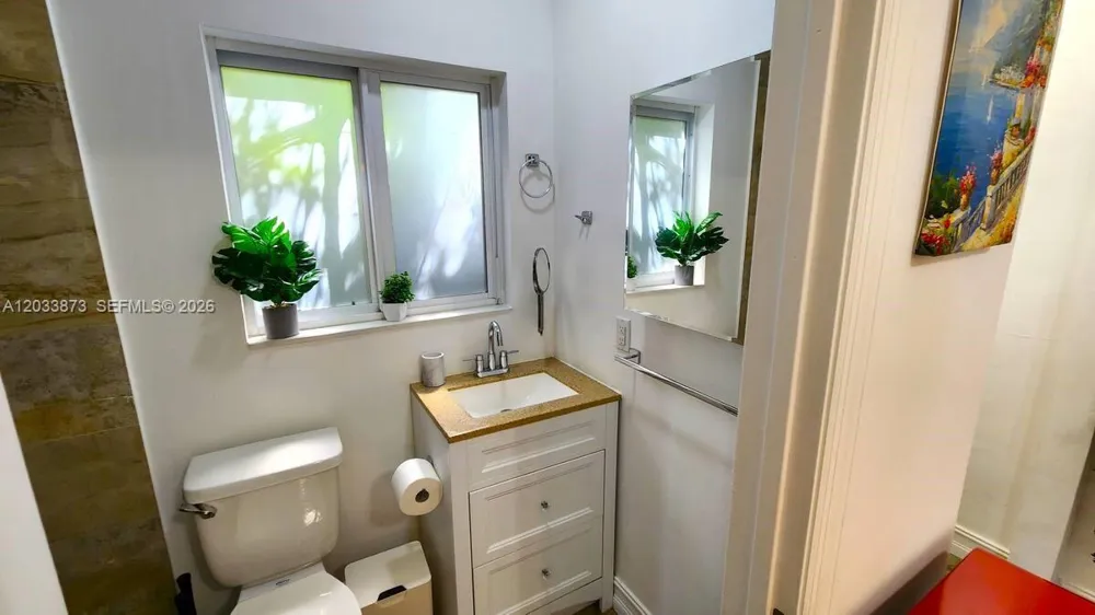 11 NW 47th Ter Miami, FL 33127