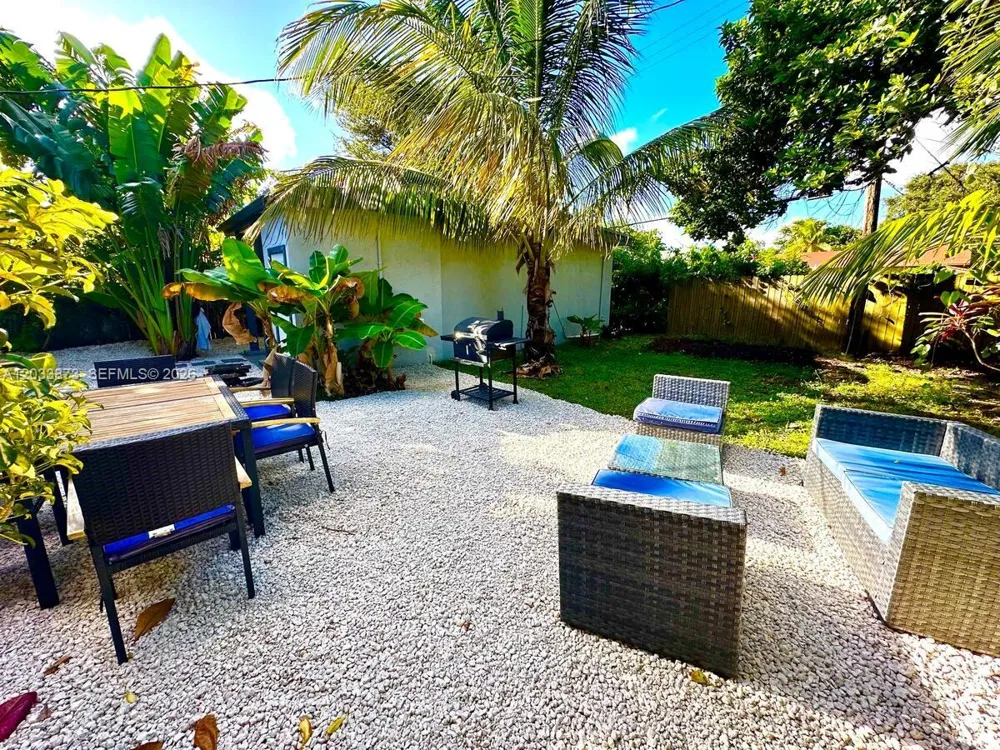 11 NW 47th Ter Miami, FL 33127