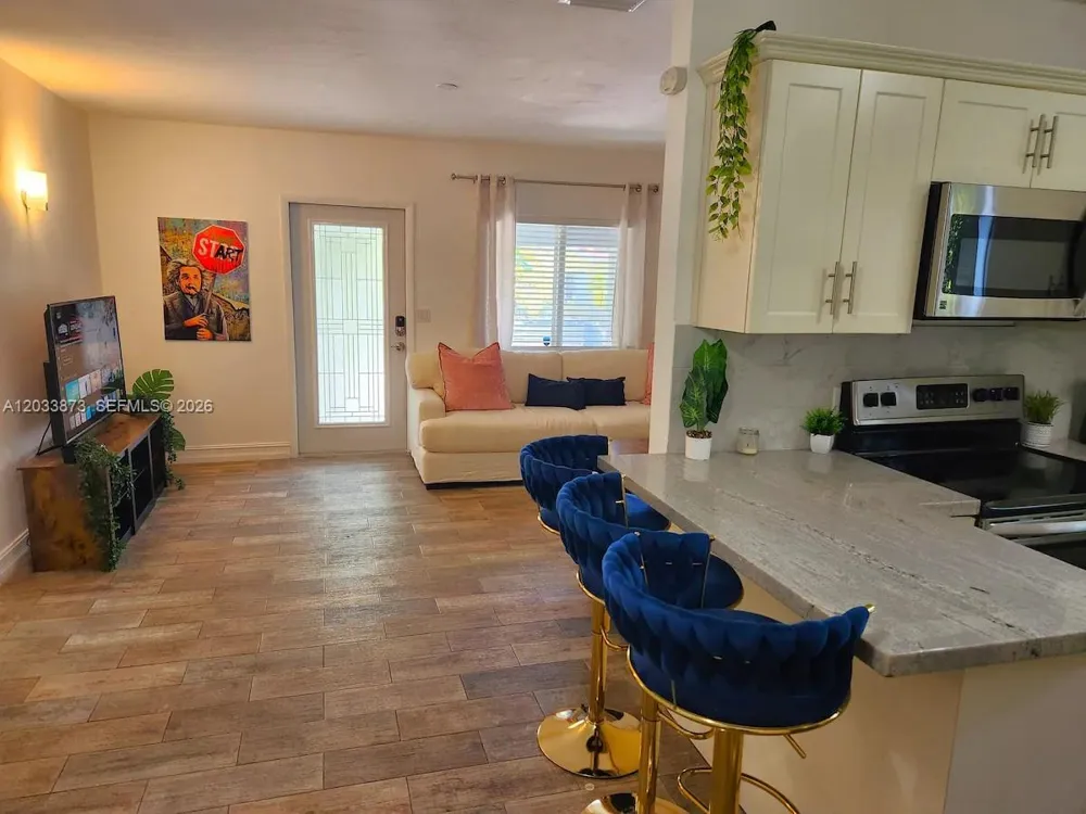 11 NW 47th Ter Miami, FL 33127