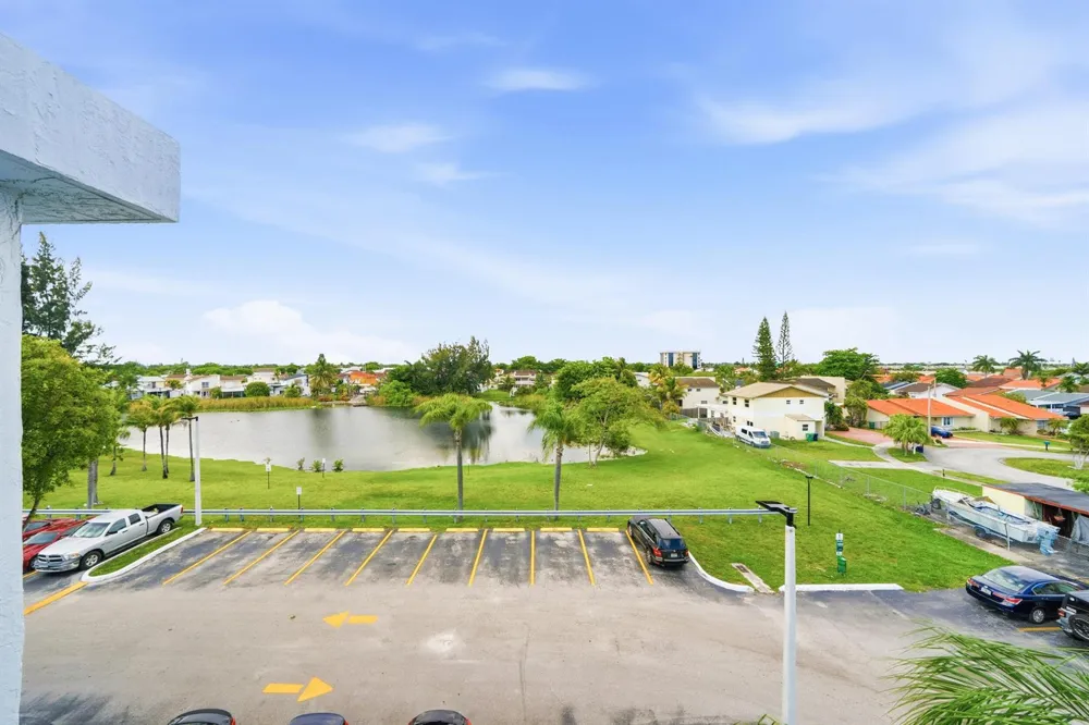 1221 SW 122nd Avenue #401 Miami, FL 33184