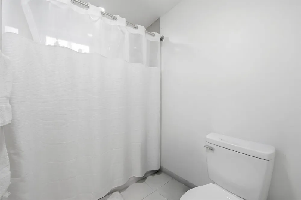 1221 SW 122nd Avenue #401 Miami, FL 33184