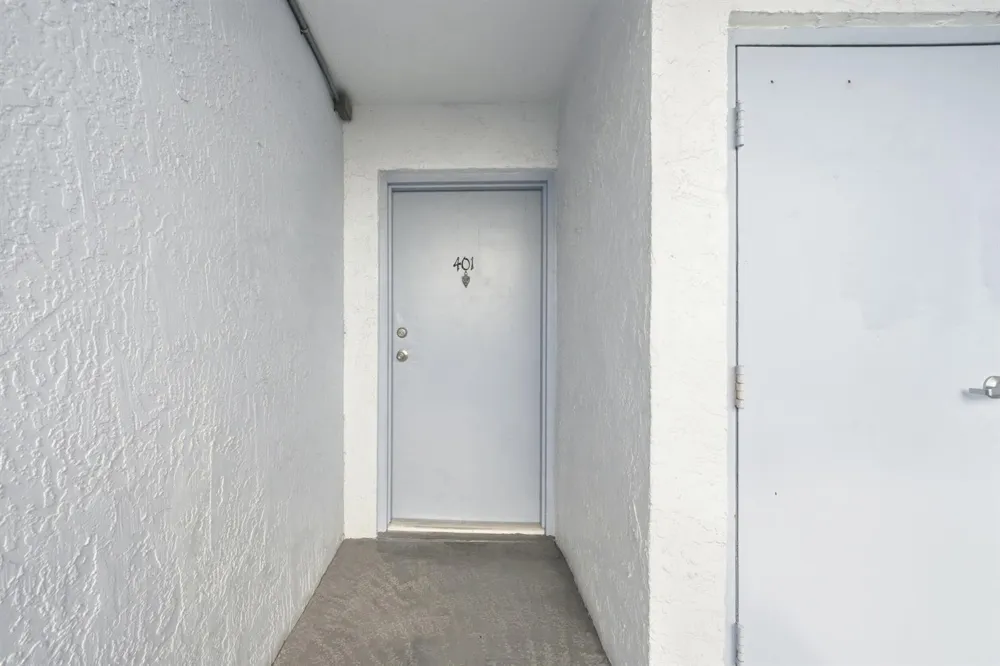 1221 SW 122nd Avenue #401 Miami, FL 33184