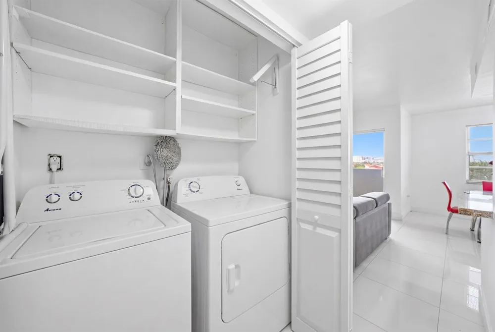 1221 SW 122nd Avenue #401 Miami, FL 33184