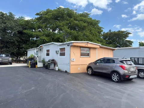 1085 SW 127th Court