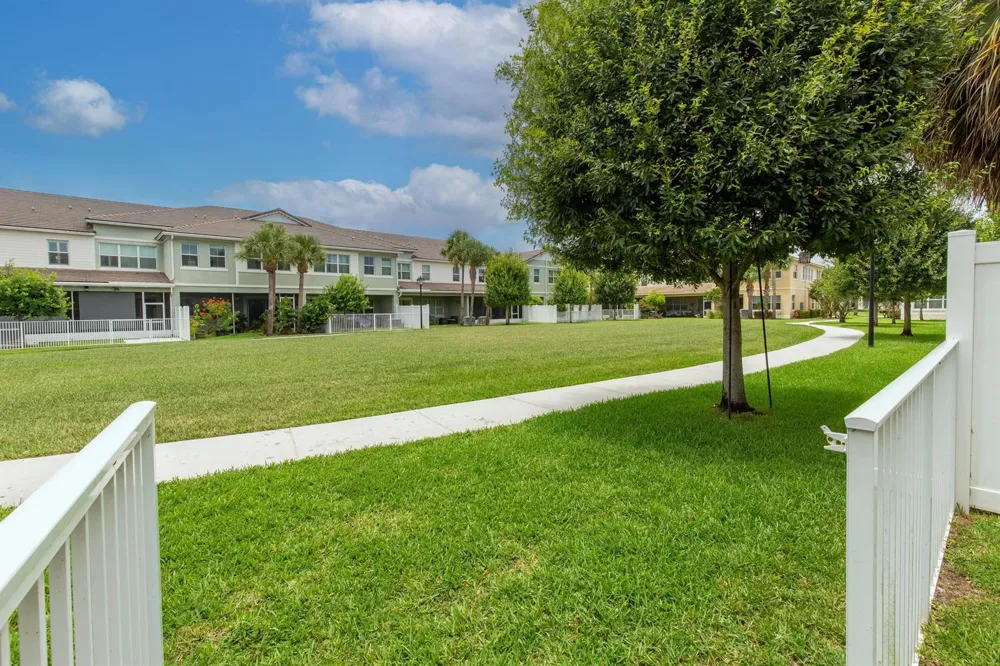 63 Dogwood Court Royal Palm Beach, FL 33411