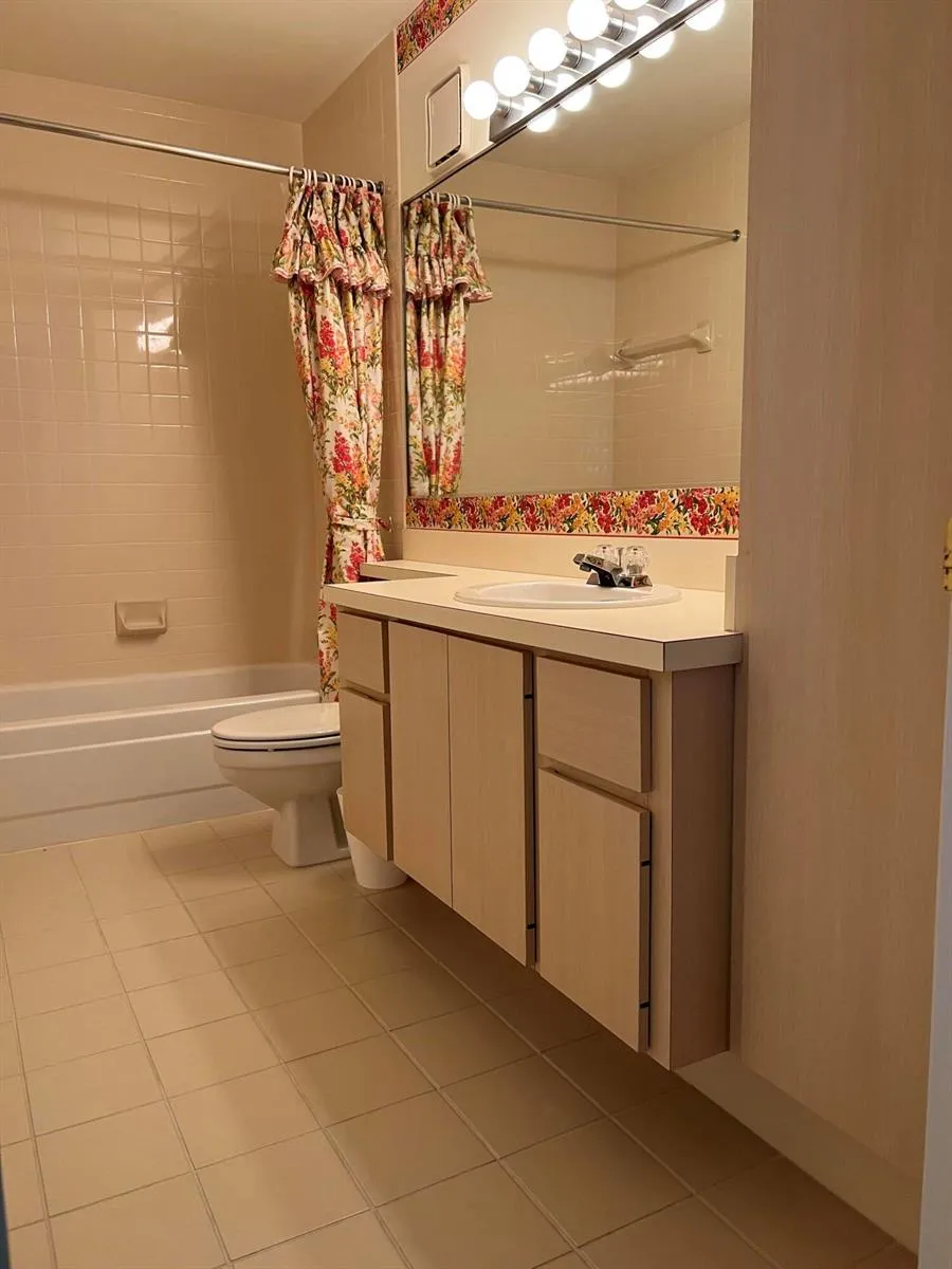 36 Danbury Court #B Royal Palm Beach, FL 33411
