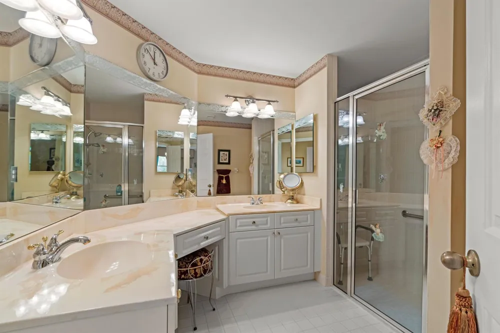 8550 Via Romana #1 Boca Raton, FL 33496