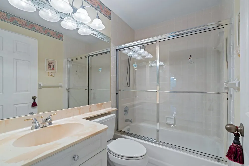 8550 Via Romana #1 Boca Raton, FL 33496