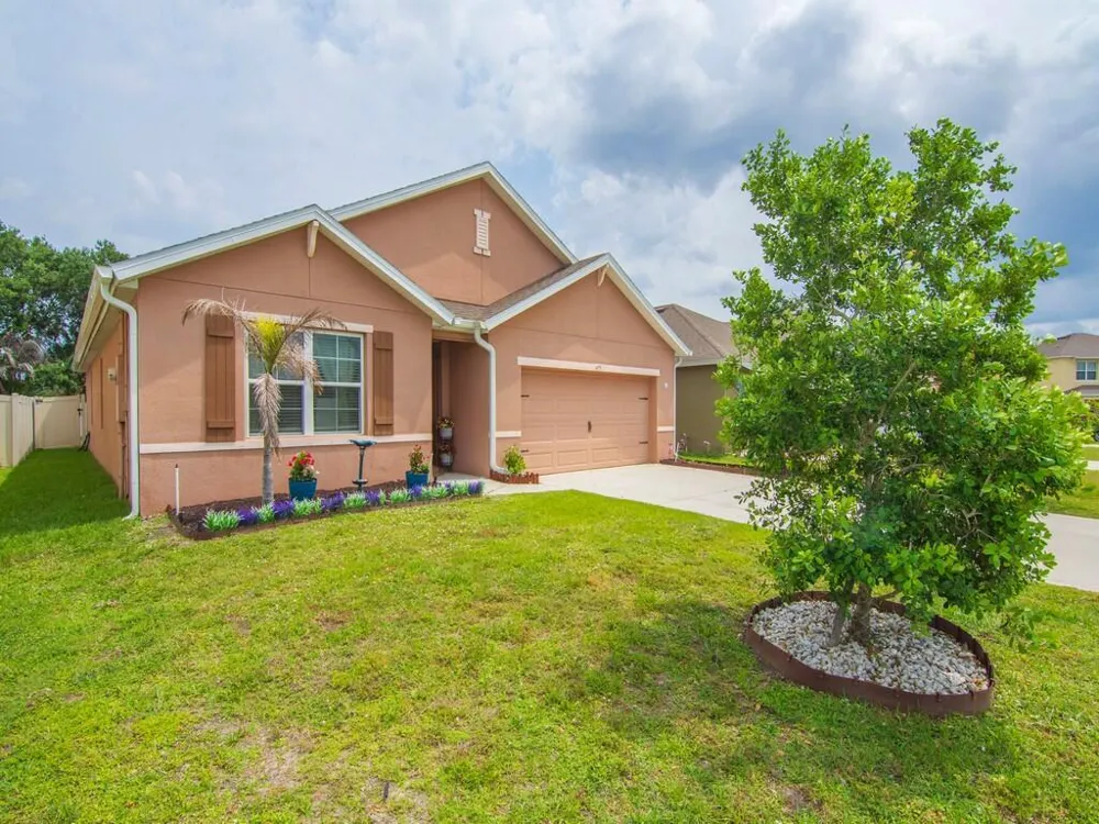 475 SW Moray Dr Drive Palm Bay, FL 32908