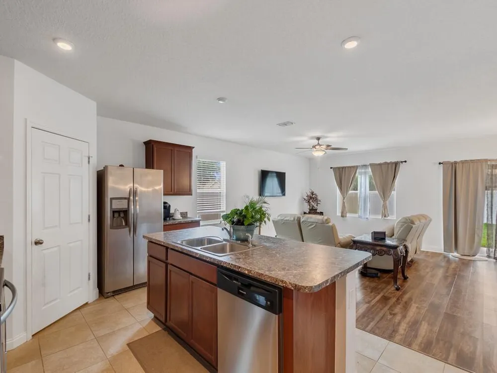 475 SW Moray Dr Drive Palm Bay, FL 32908