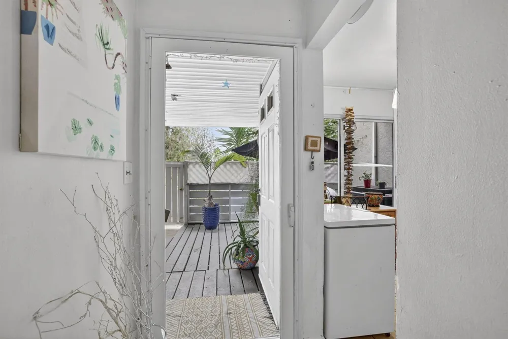 153 W Hemingway Circle W Margate, FL 33063