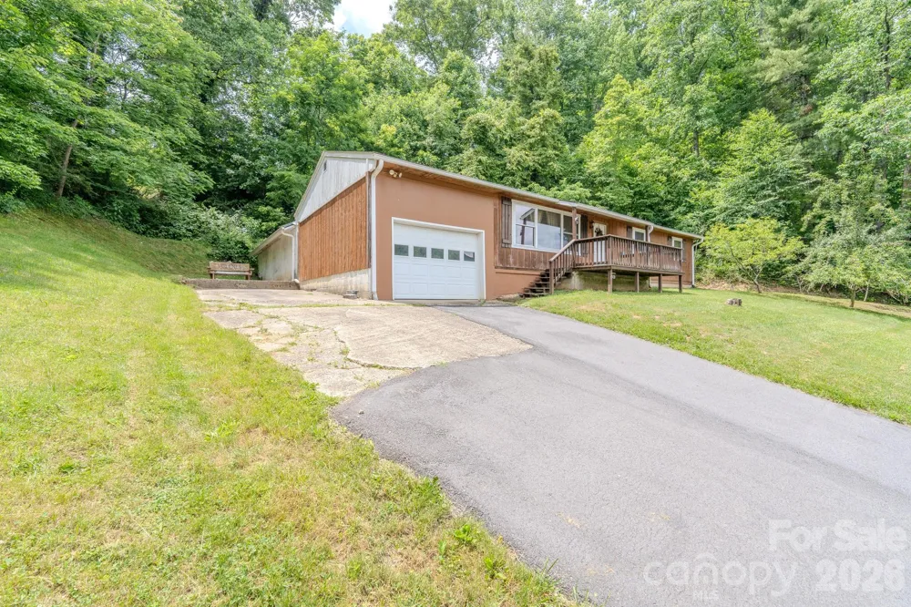 84 English Road Spruce Pine, NC 28777