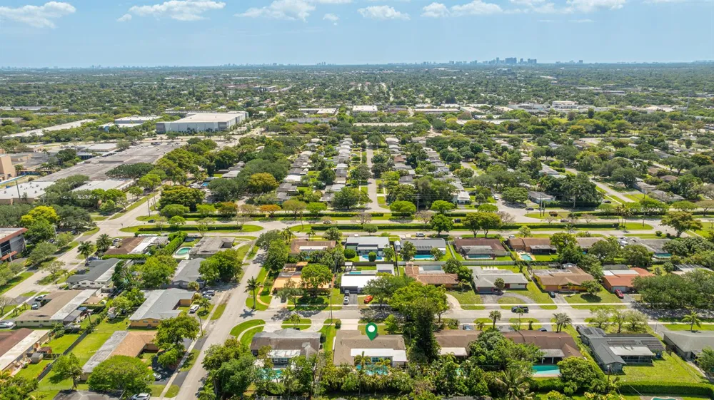 1431 NW 70th Way Plantation, FL 33313