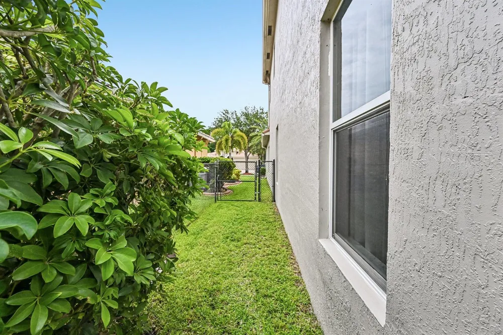 1779 Palisades Drive West Palm Beach, FL 33411