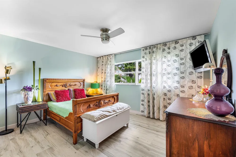 5660 Nassau Drive Boca Raton, FL 33487