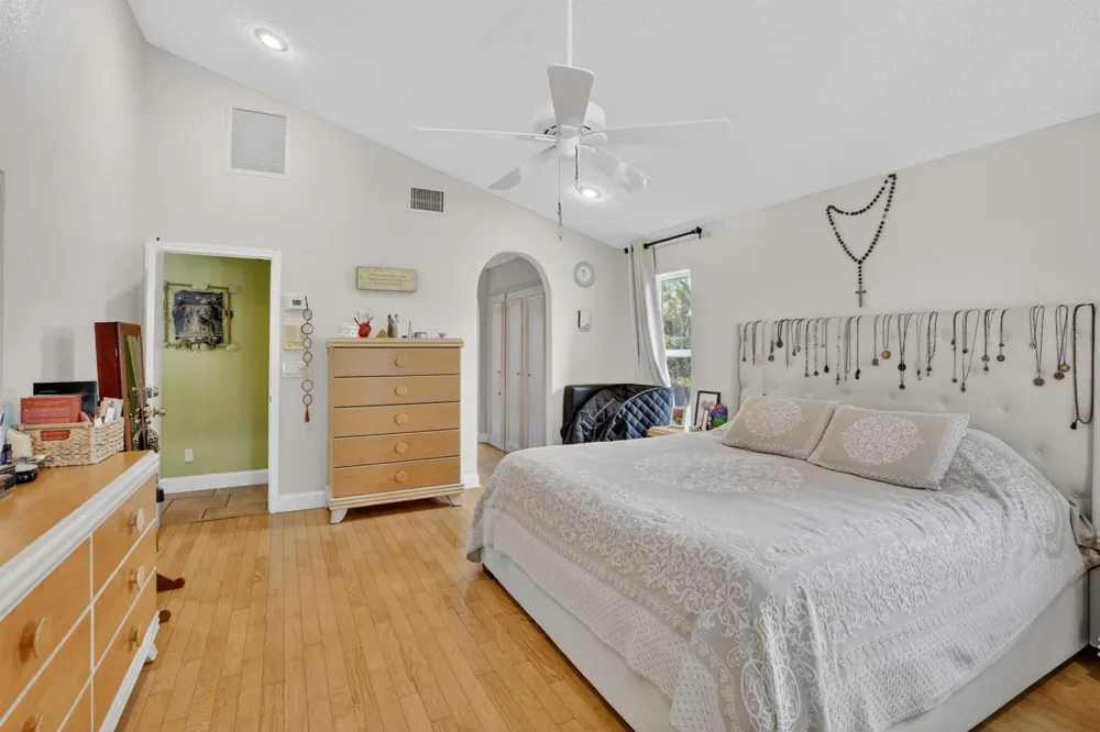 11380 Wayne Drive Cooper City, FL 33026