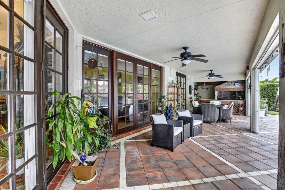 11380 Wayne Drive Cooper City, FL 33026