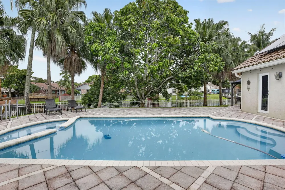 11380 Wayne Drive Cooper City, FL 33026