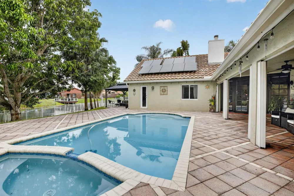 11380 Wayne Drive Cooper City, FL 33026