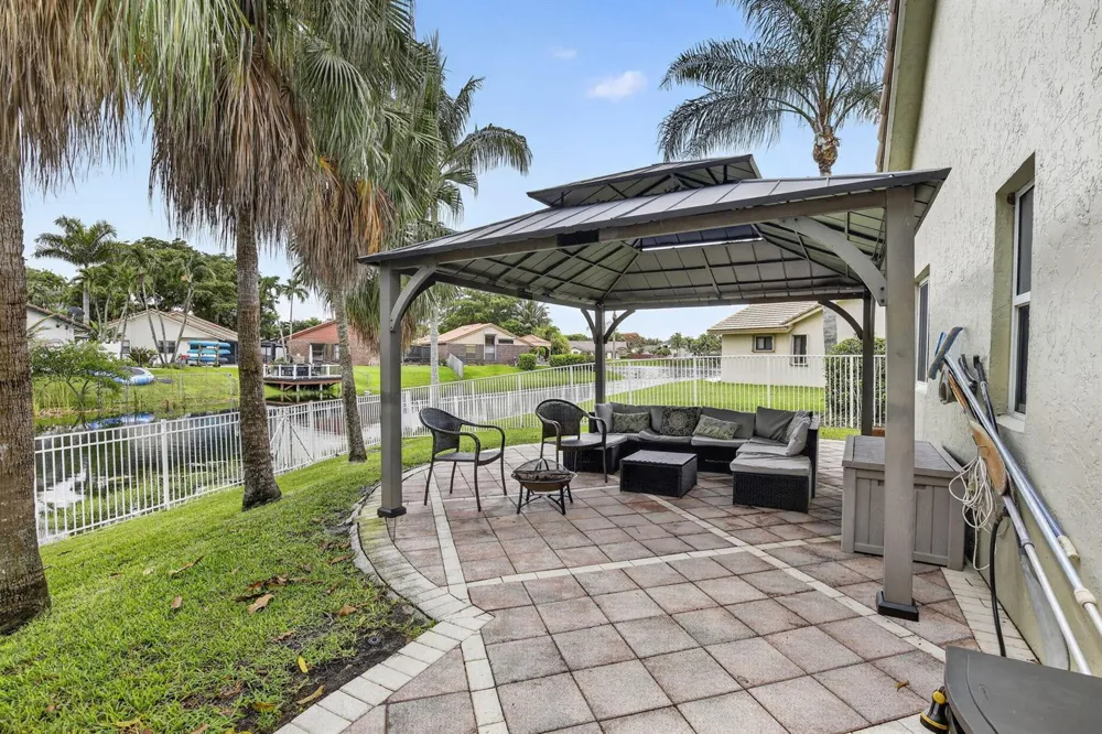 11380 Wayne Drive Cooper City, FL 33026