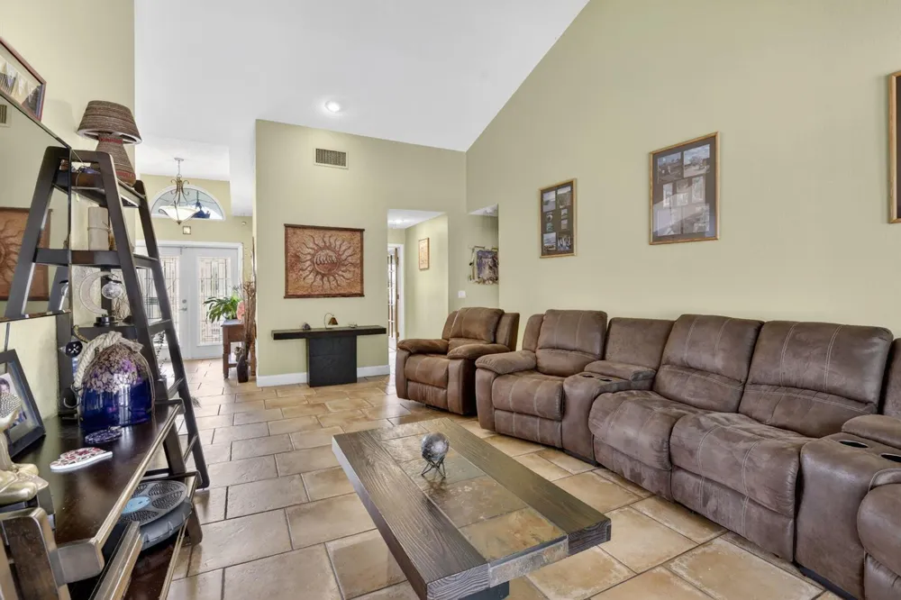 11380 Wayne Drive Cooper City, FL 33026