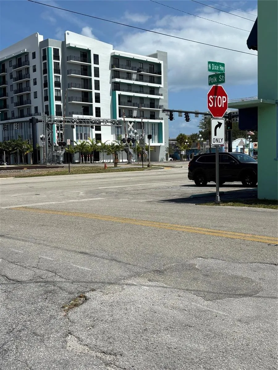 2117 Polk Street Hollywood, FL 33020