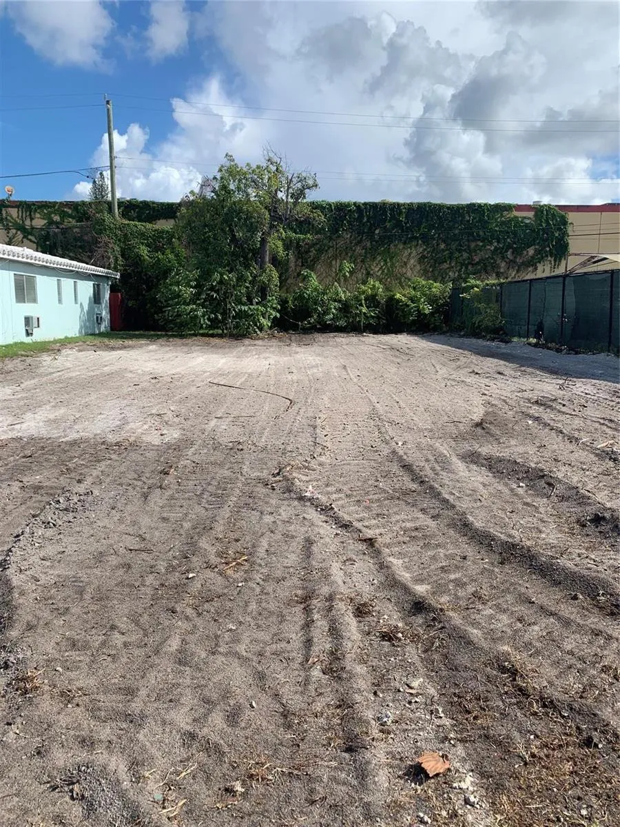 2117 Polk Street Hollywood, FL 33020