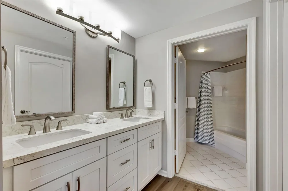 300 Uno Lago Drive #101 Juno Beach, FL 33408