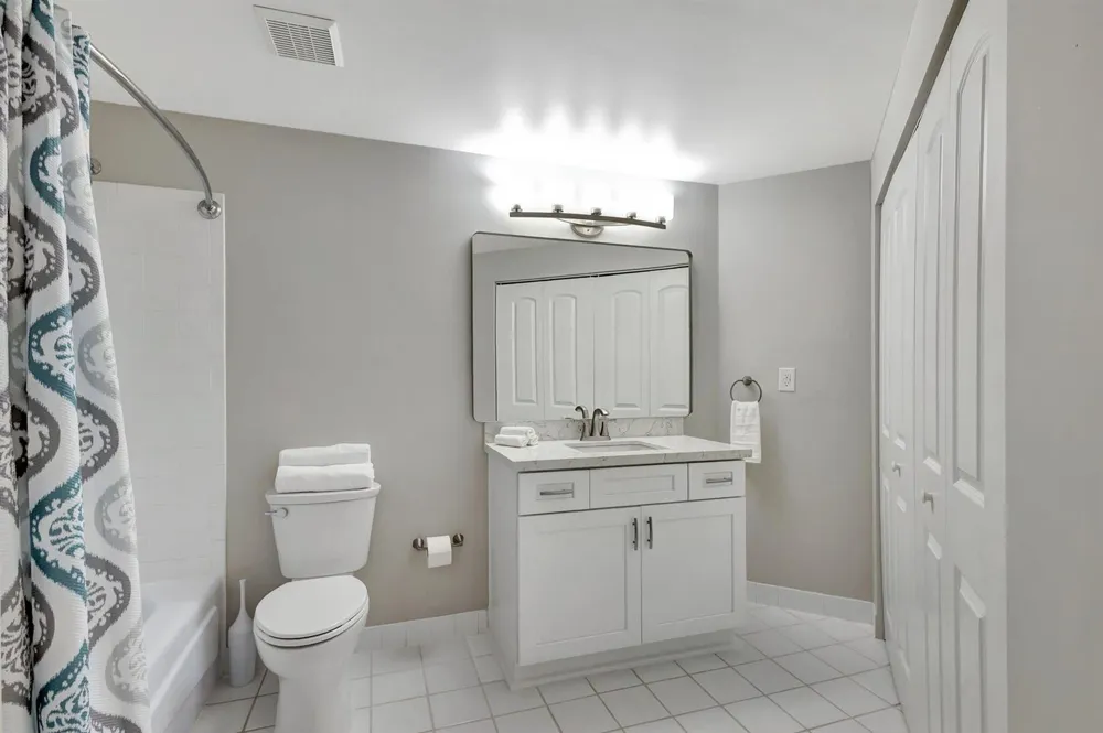 300 Uno Lago Drive #101 Juno Beach, FL 33408