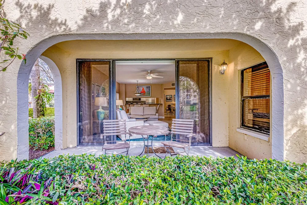 200 Uno Lago Drive #105 Juno Beach, FL 33408