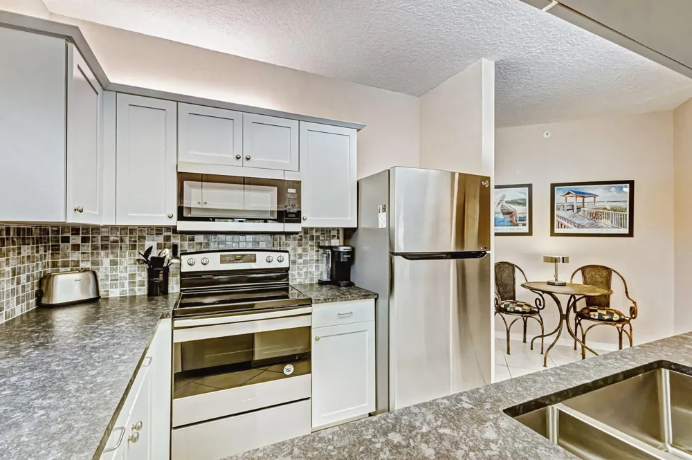 200 Uno Lago Drive #105 Juno Beach, FL 33408
