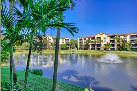 400 Uno Lago Drive #204