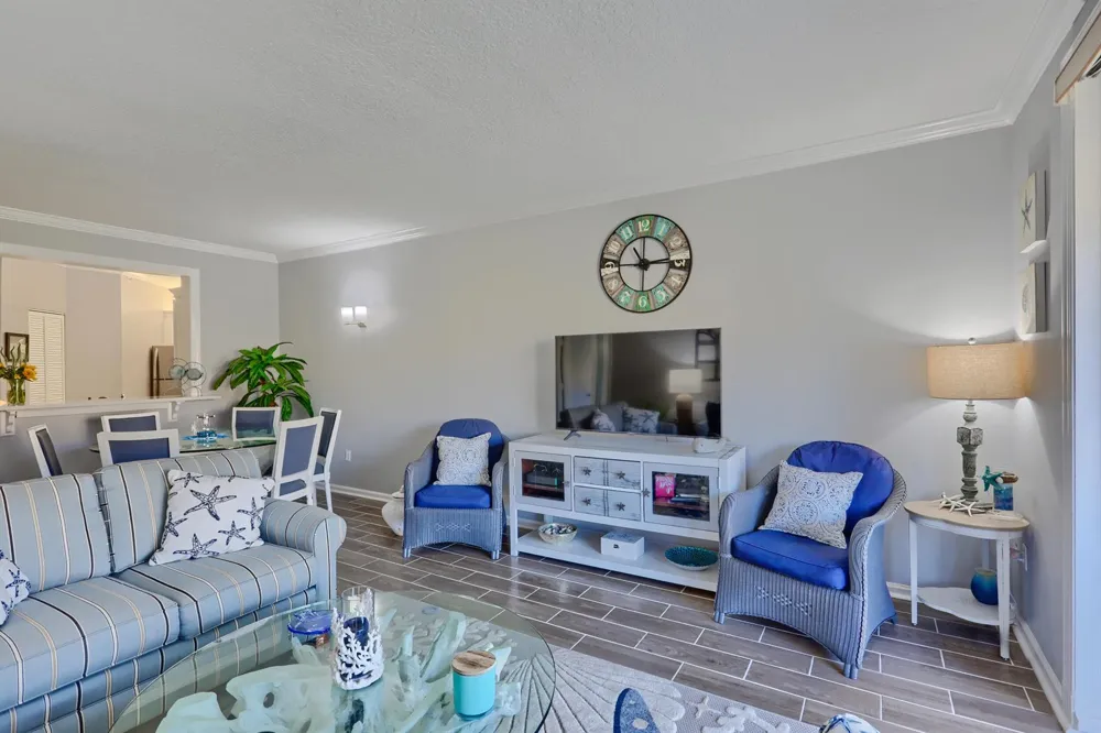 400 Uno Lago Drive #204 Juno Beach, FL 33408