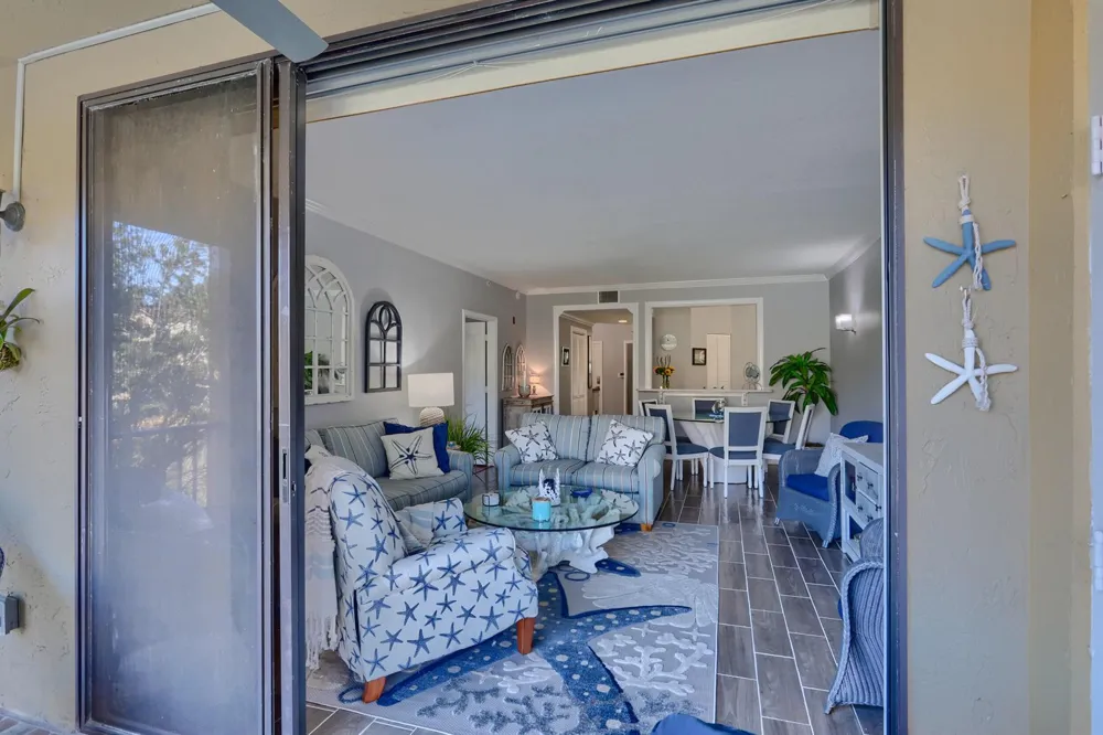400 Uno Lago Drive #204 Juno Beach, FL 33408