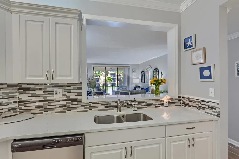 400 Uno Lago Drive #204 Juno Beach, FL 33408