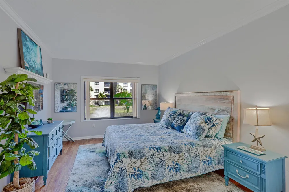 400 Uno Lago Drive #204 Juno Beach, FL 33408