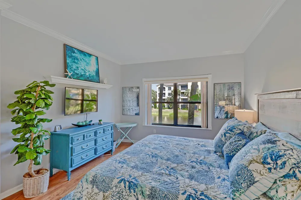 400 Uno Lago Drive #204 Juno Beach, FL 33408
