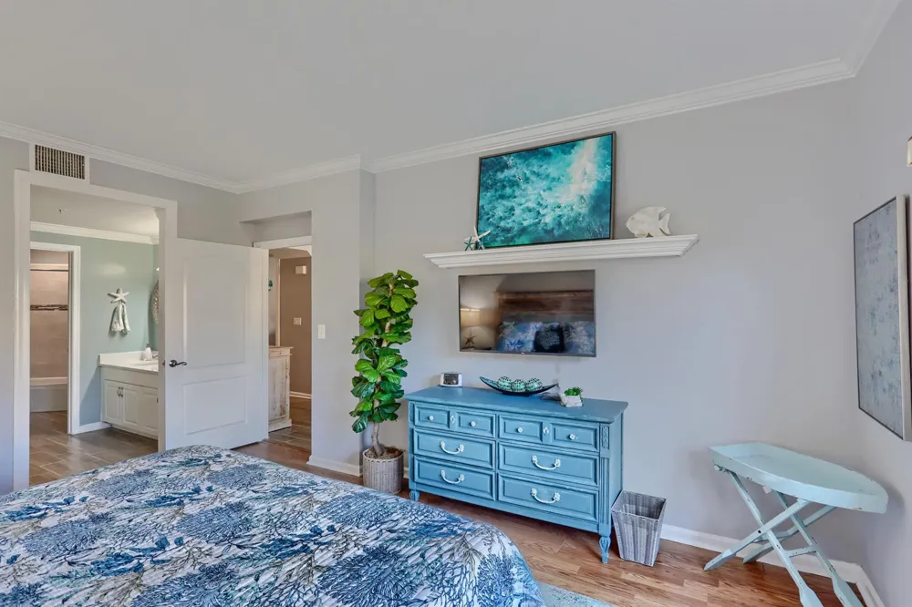 400 Uno Lago Drive #204 Juno Beach, FL 33408