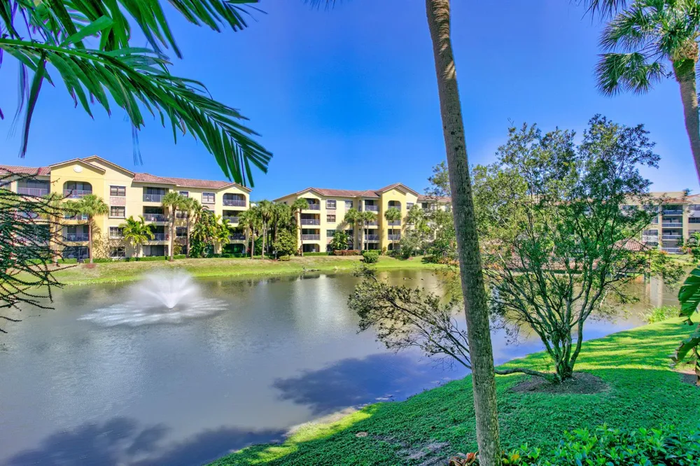 400 Uno Lago Drive #204 Juno Beach, FL 33408
