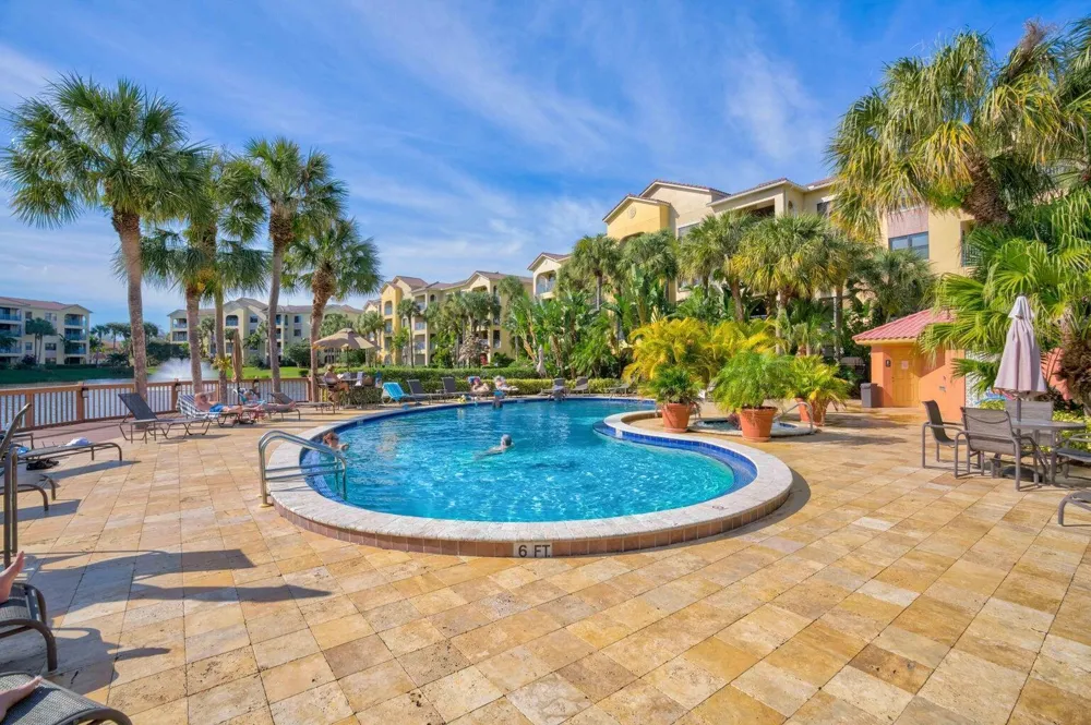400 Uno Lago Drive #204 Juno Beach, FL 33408