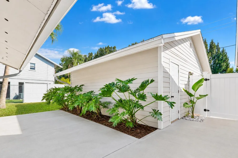 8074 SE River Lane Stuart, FL 34997