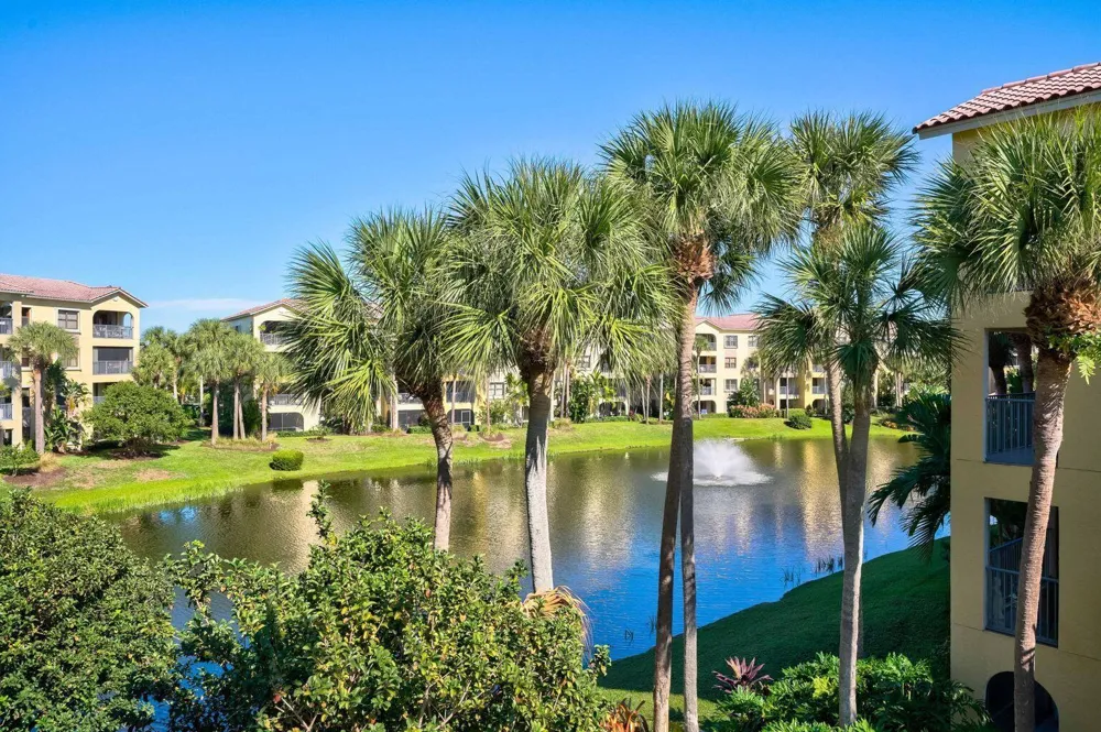 300 Uno Lago Drive #305 Juno Beach, FL 33408