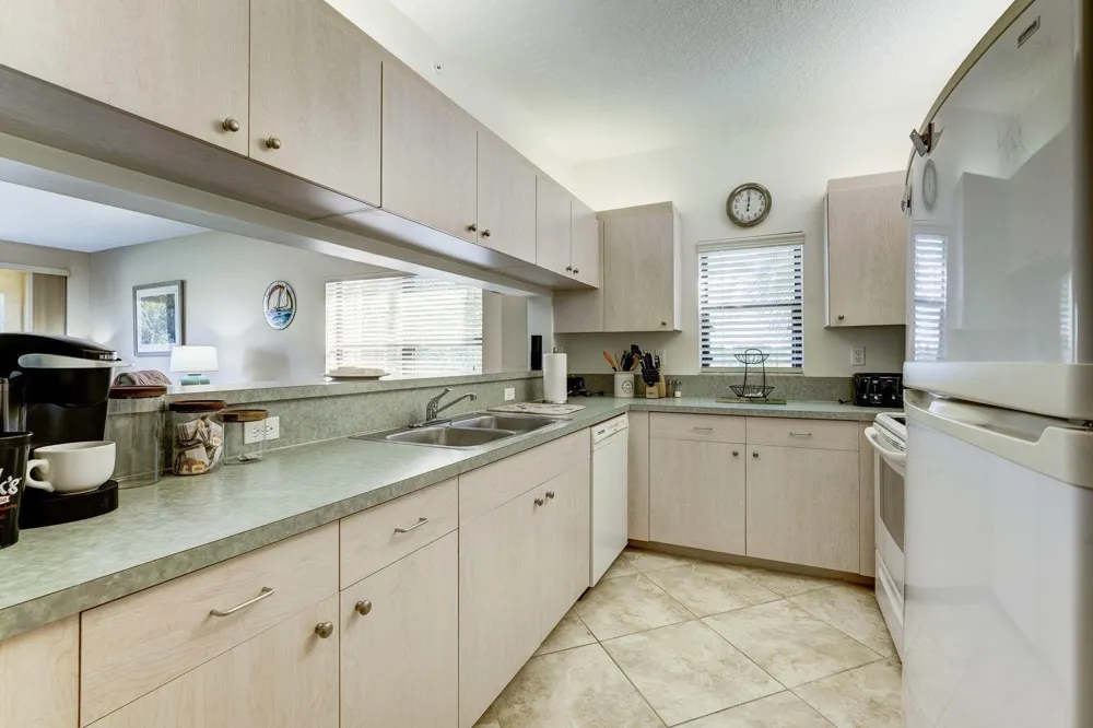 300 Uno Lago Drive #305 Juno Beach, FL 33408