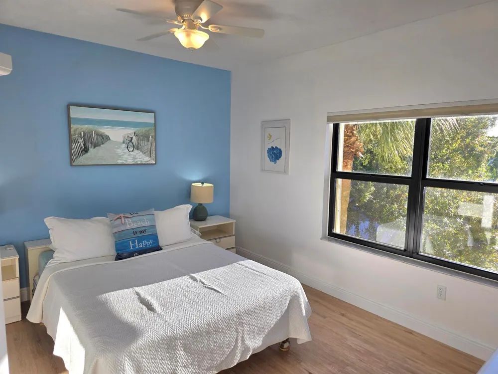 300 Uno Lago Drive #305 Juno Beach, FL 33408