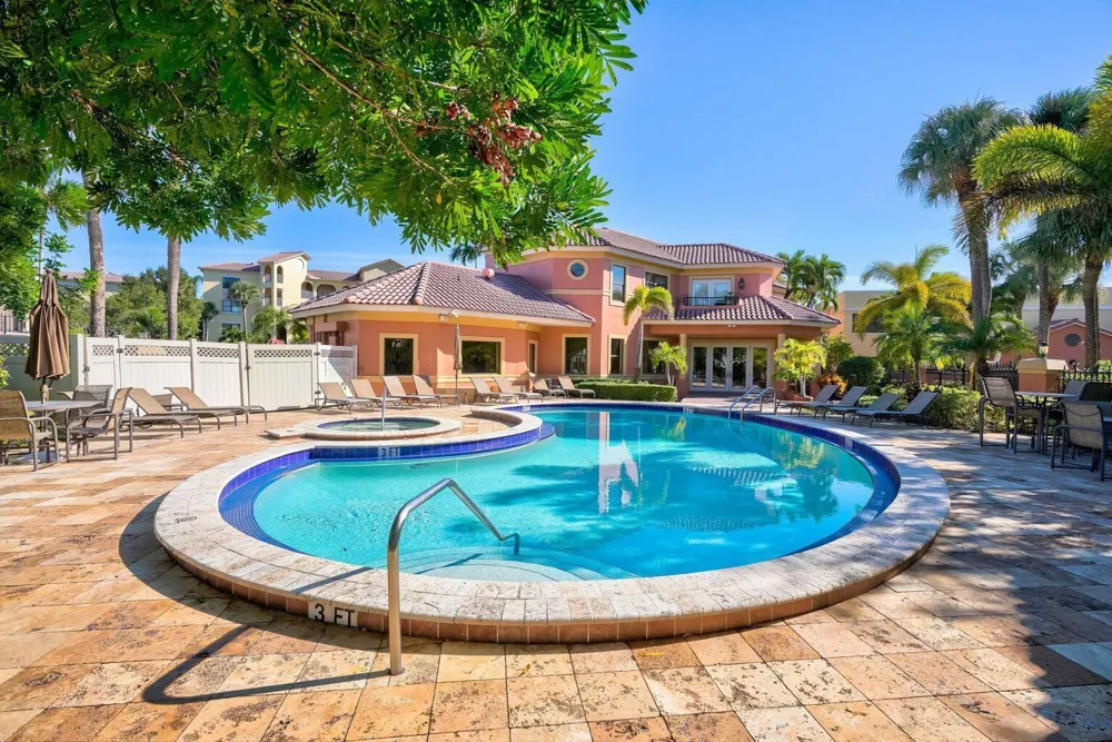 300 Uno Lago Drive #305 Juno Beach, FL 33408