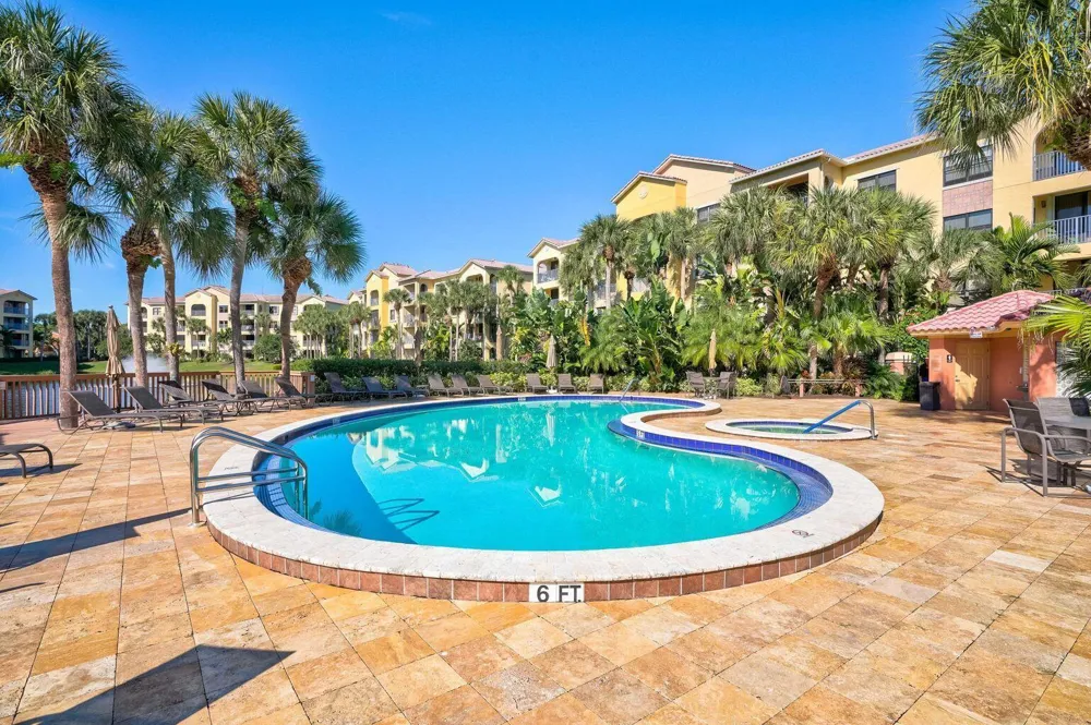 300 Uno Lago Drive #305 Juno Beach, FL 33408