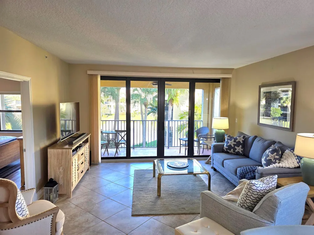 300 Uno Lago Drive #305 Juno Beach, FL 33408