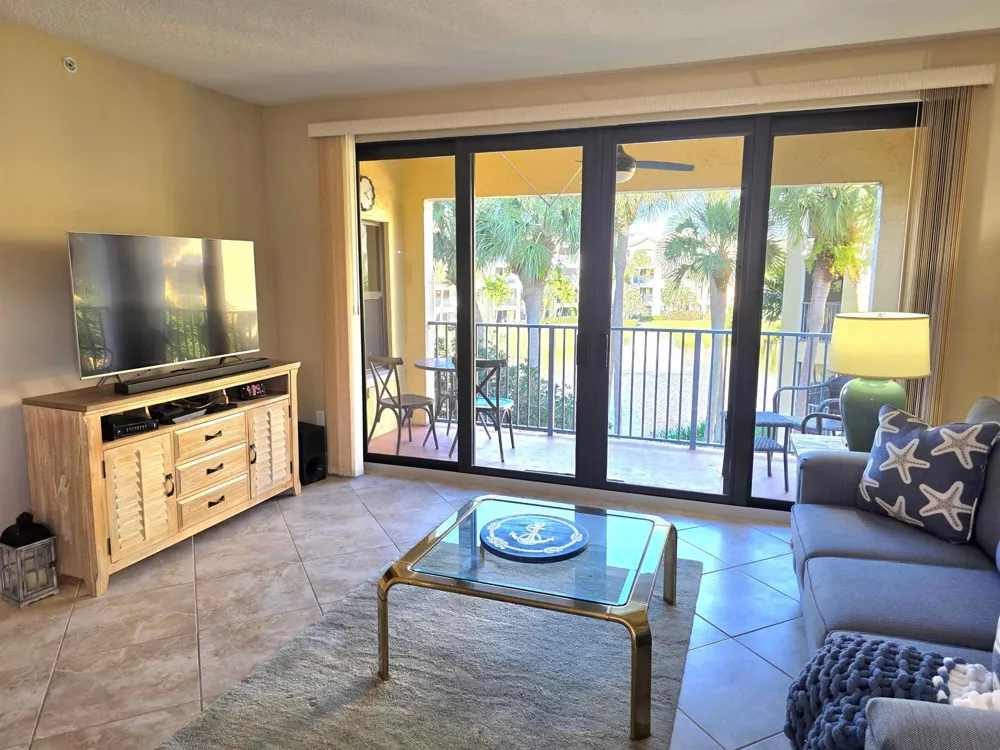 300 Uno Lago Drive #305 Juno Beach, FL 33408